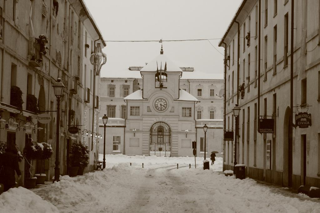 La Finestra Sulla Reggia Bed & Breakfast Venaria Reale Eksteriør bilde